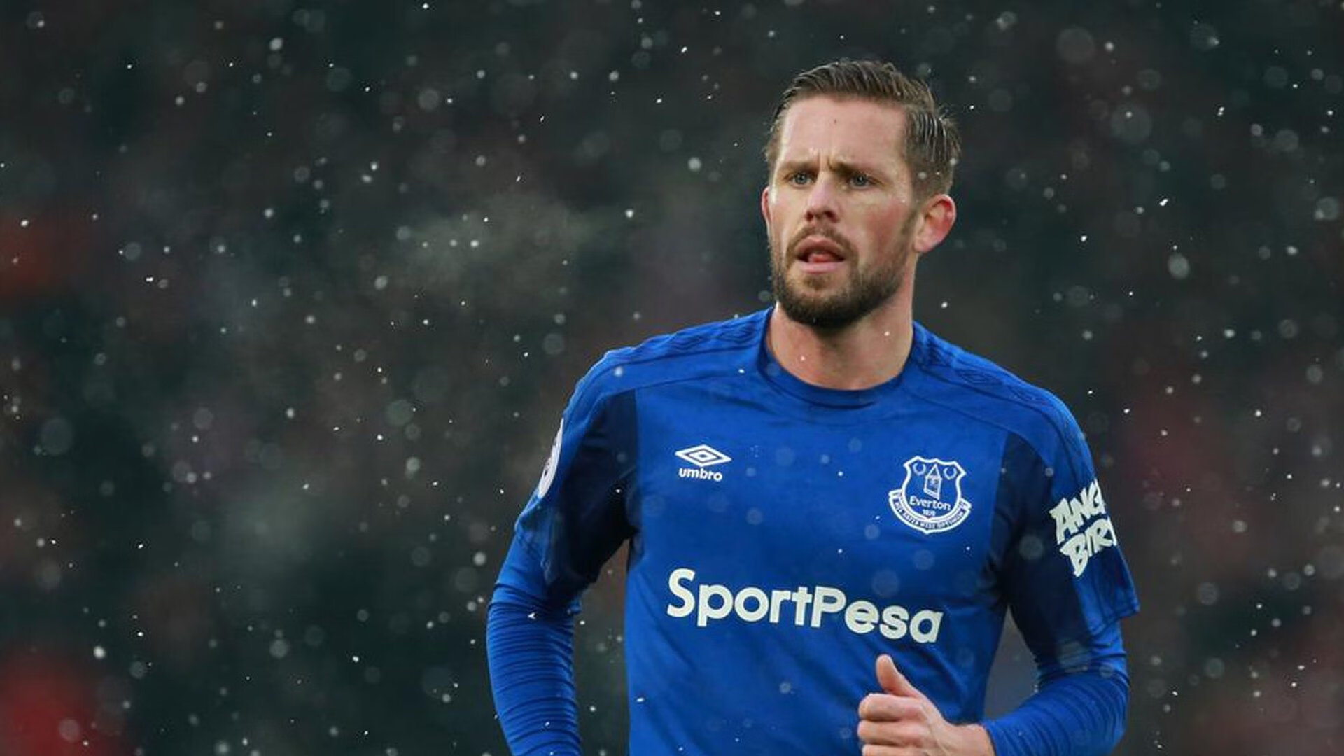 开云综合服务-民调揭晓：谁是当仁不让的MVP热门人选？